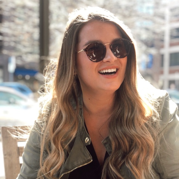 Meet your Posher, Paula - Picture 1 of 1